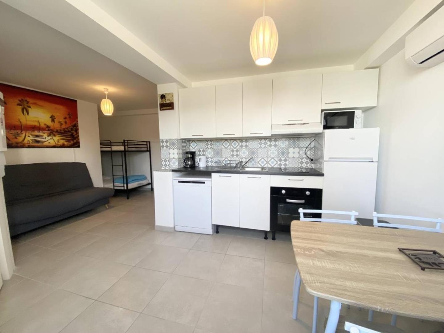 As21673 - Studio En Rez De Chaussee Face Au Canal Le Grau-du-Roi Ngoại thất bức ảnh